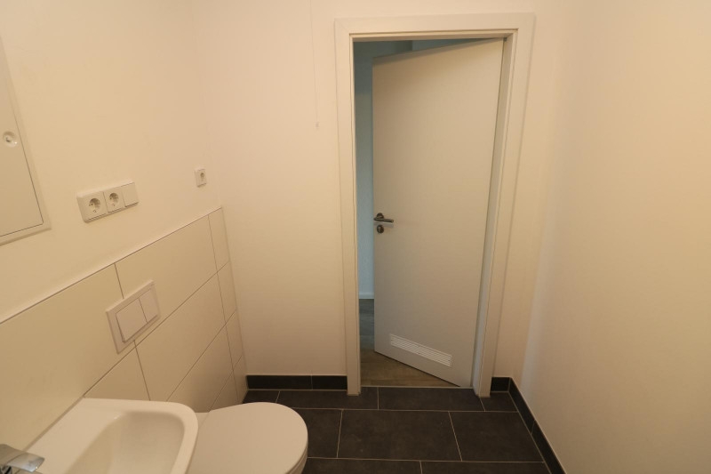 In meiner Badewanne bin ich der Kapitän...neu sanierte 3-RW mit Wanne & Balkon!!! - Bad mit Wanne