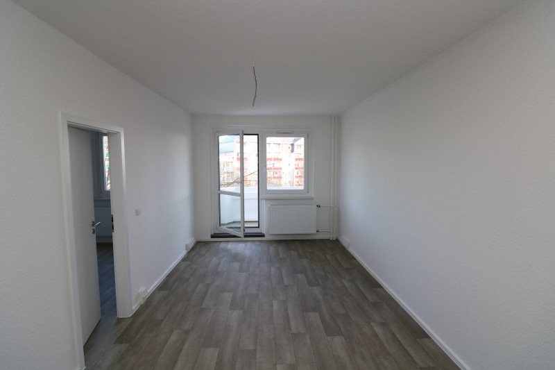 In meiner Badewanne bin ich der Kapitän...neu sanierte 3-RW mit Wanne & Balkon!!! - Wohnzimmer