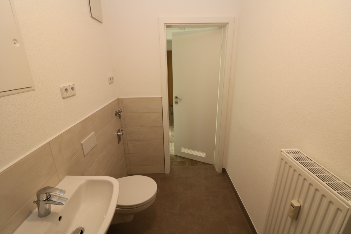 Märchenhaftes Wohnen…3-RW mit Wanne u. Balkon in Top-Lage!!! - Bad mit Wanne