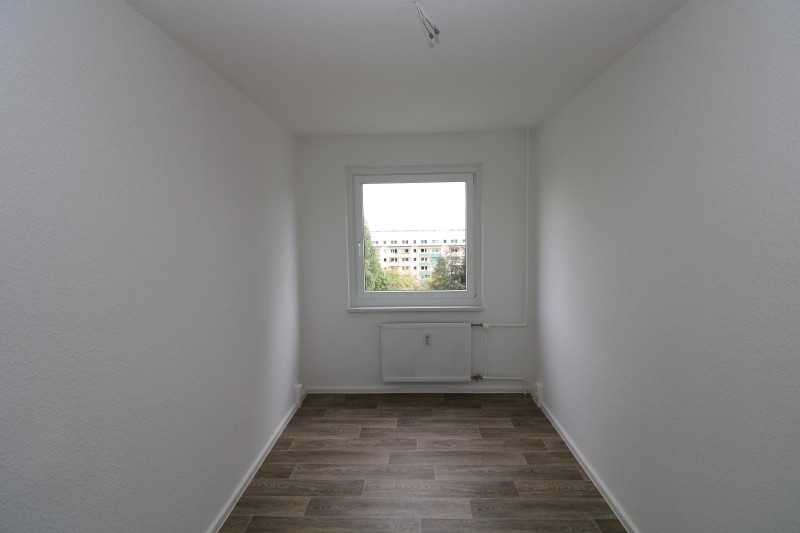 XXL 3-RW mit großem Wohnzimmer Wanne & Balkon!!! - KiZi