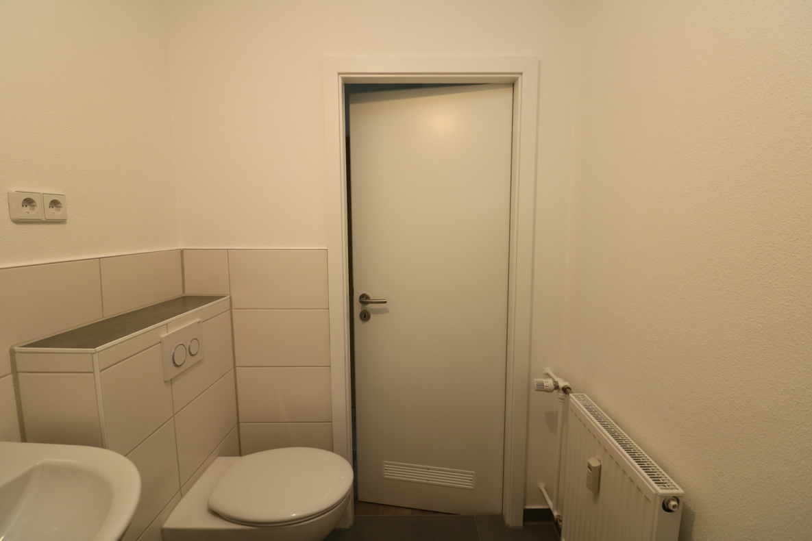 Liebe auf den ersten Blick...sanierte 3-RW mit Dusche u. Balkon!!! - Bad mit Dusche