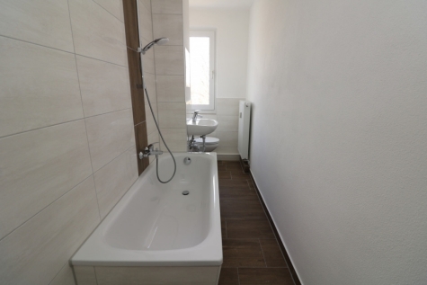 Auch für Nichtschwimmer geeignet…3-RW mit modernem Wannenbad!, 09599 Freiberg, Karl-Günzel-Straße 32