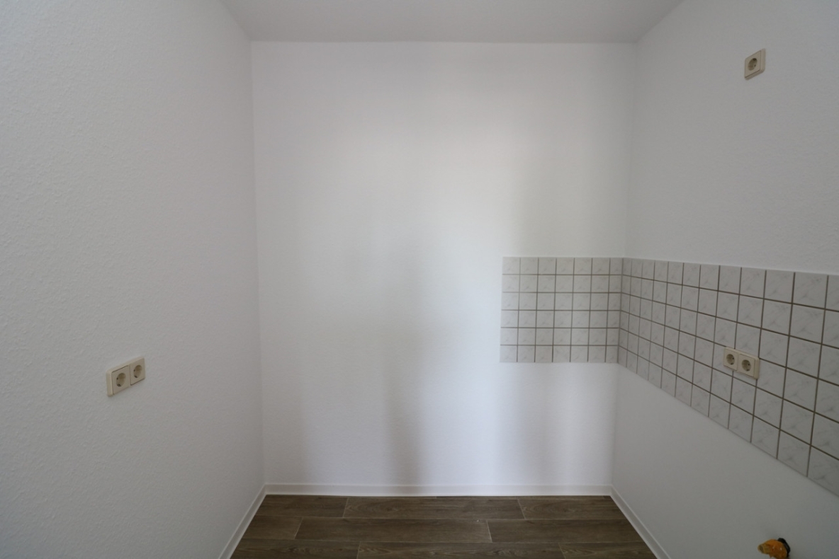 Große 2-RW mit ebenerdiger Dusche & Balkon!!! - Beispiel Küche