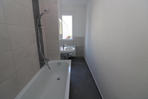 Verdammt ich lieb dich…neu sanierte 3-RW mit Wanne & Balkon!!!, 09599 Freiberg, Karl-Kegel-Straße 88