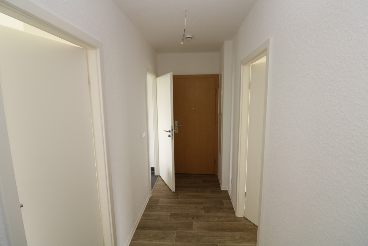 Verdammt ich lieb dich…neu sanierte 3-RW mit Wanne & Balkon!!! - Flur