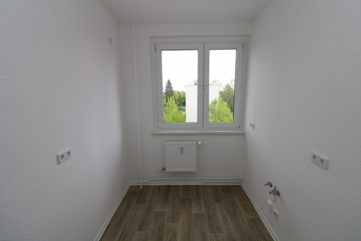 Verdammt ich lieb dich…neu sanierte 3-RW mit Wanne & Balkon!!! - Küche