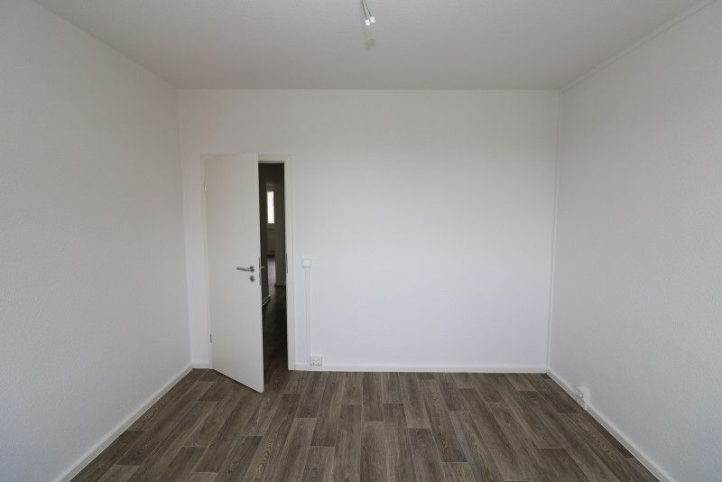 XXL Hoch drei...Etagen-Wohnung mit Wanne, Dusche & Balkon!!!! - KiZi