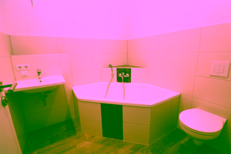 XXL Hoch drei…Etagen-Wohnung mit Wanne, Dusche & Balkon!!!!, 09599 Freiberg, Johanna-Römer-Straße 5