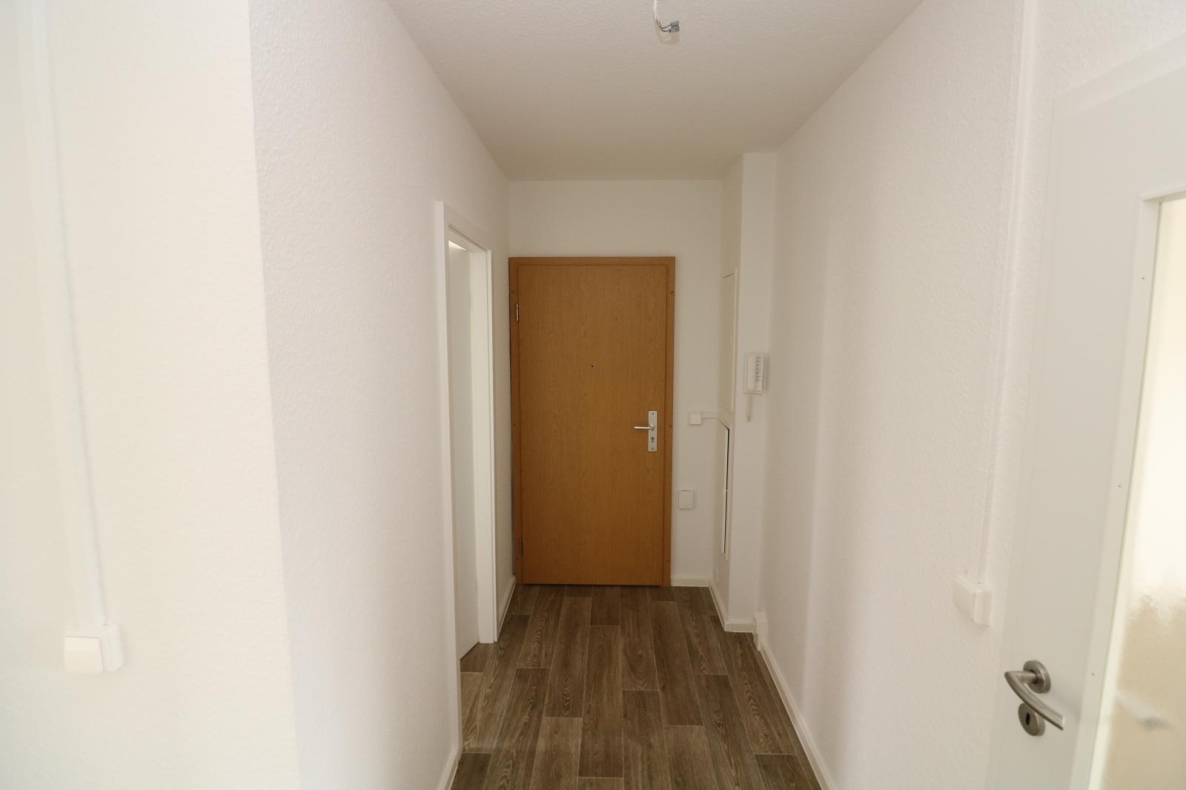 XXL 3-RW mit großem Wohnzimmer Wanne u. Balkon!!! - Flur