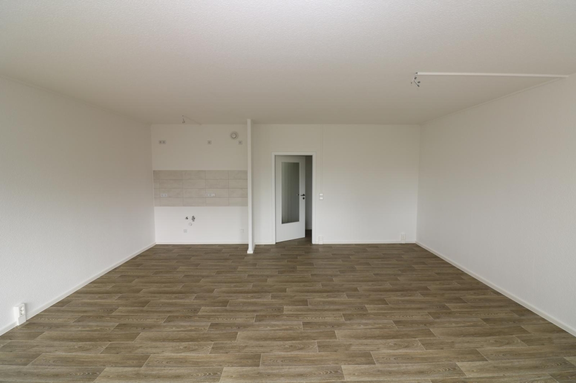 XXL 3-RW mit großem Wohnzimmer Wanne u. Balkon!!! - Wohnzimmer