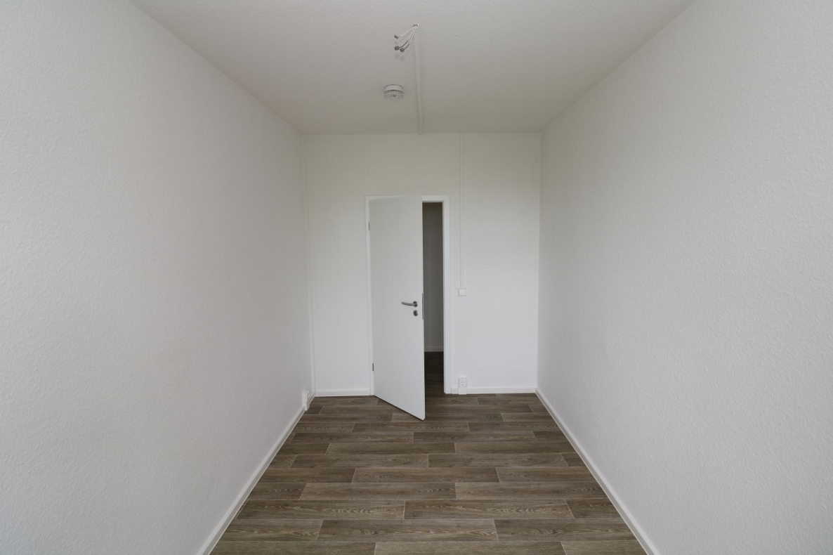 XXL 3-RW mit großem Wohnzimmer Wanne u. Balkon!!! - Kinderzimmer