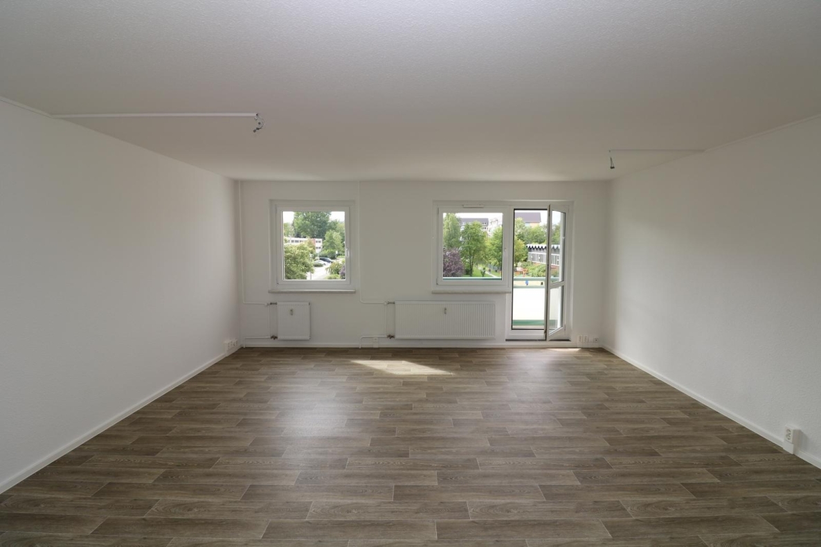 XXL 3-RW mit großem Wohnzimmer Wanne u. Balkon!!! - Wohnzimmer