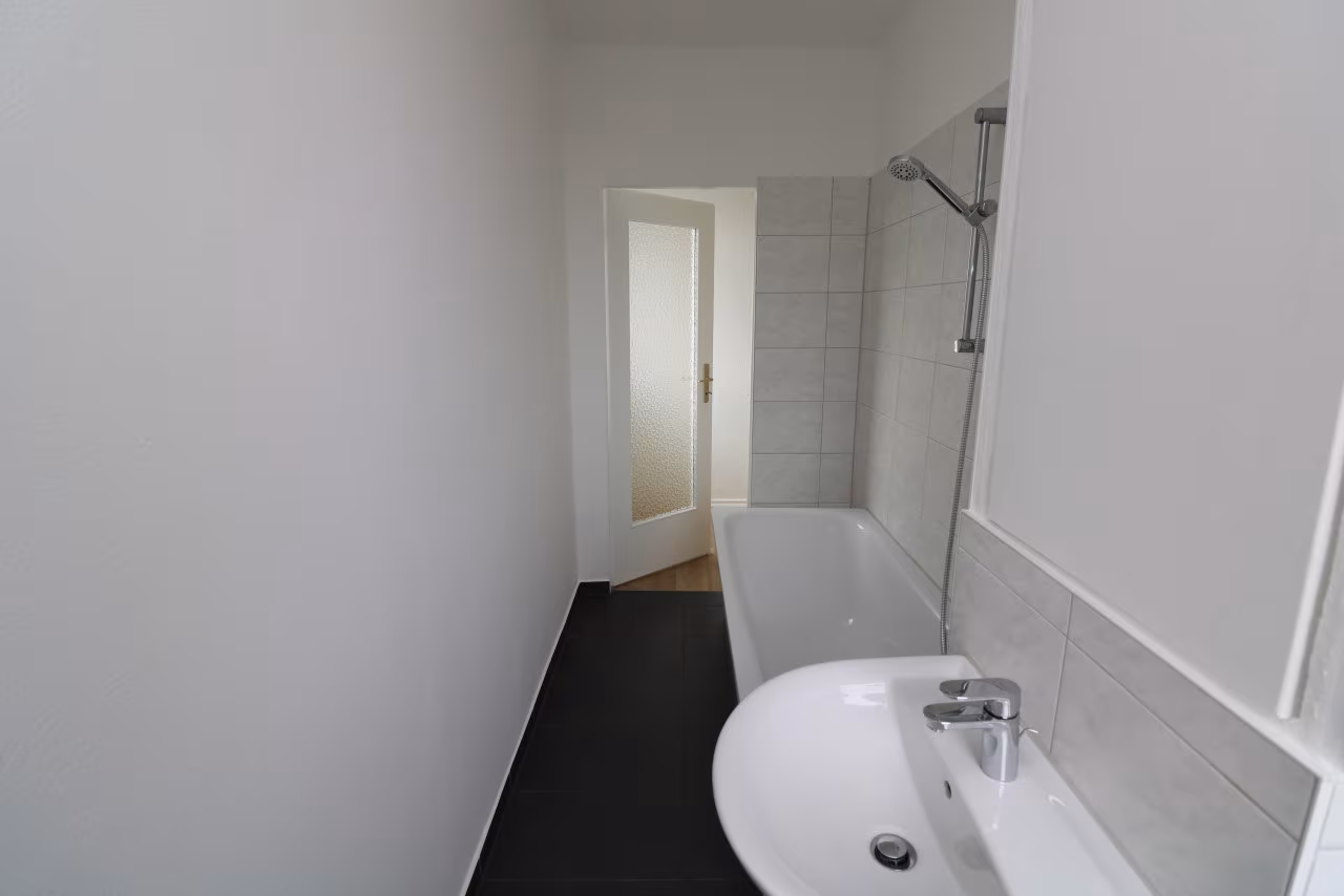 Bad mit Wanne