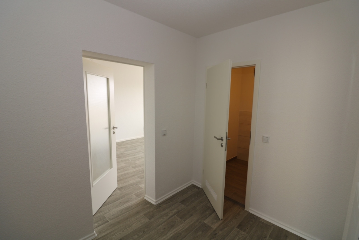 Ich war noch niemals in New York...denn ich bleib lieber in meiner neu sanierten 3-RW mit Dusche & Balkon! - Flur