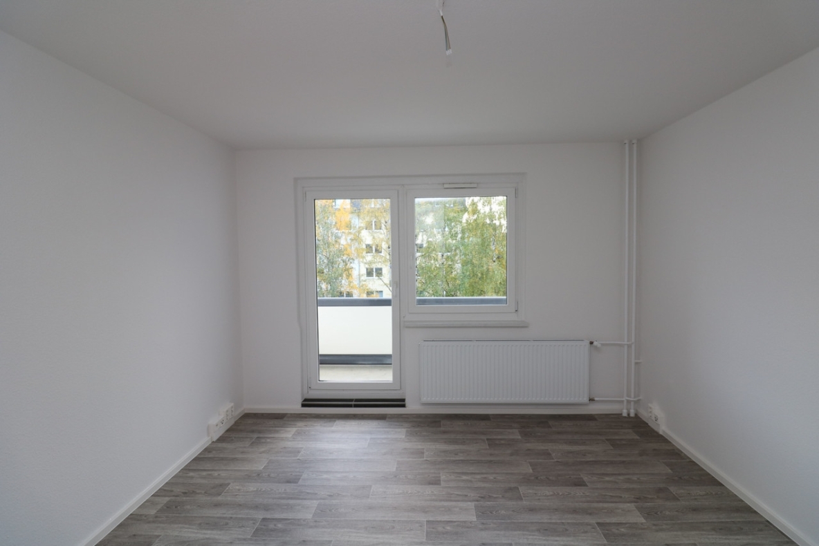 Pack die Badehose ein…helle 3-RW mit Wanne & Balkon!!! - Beispiel Wohnzimmer