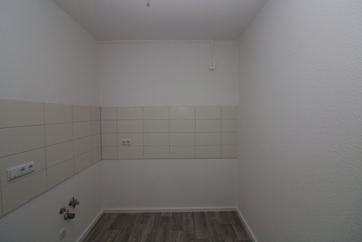 Pack die Badehose ein…helle 3-RW mit Wanne & Balkon!!! - Beispiel Küche