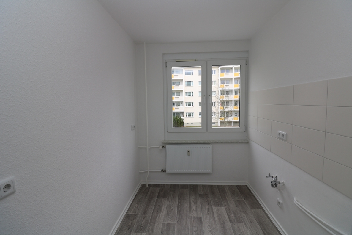 Familienträume XXL...große 4-RW mit 2 Badezimmern, Wanne u. Dusche!!! - Beispiel Küche