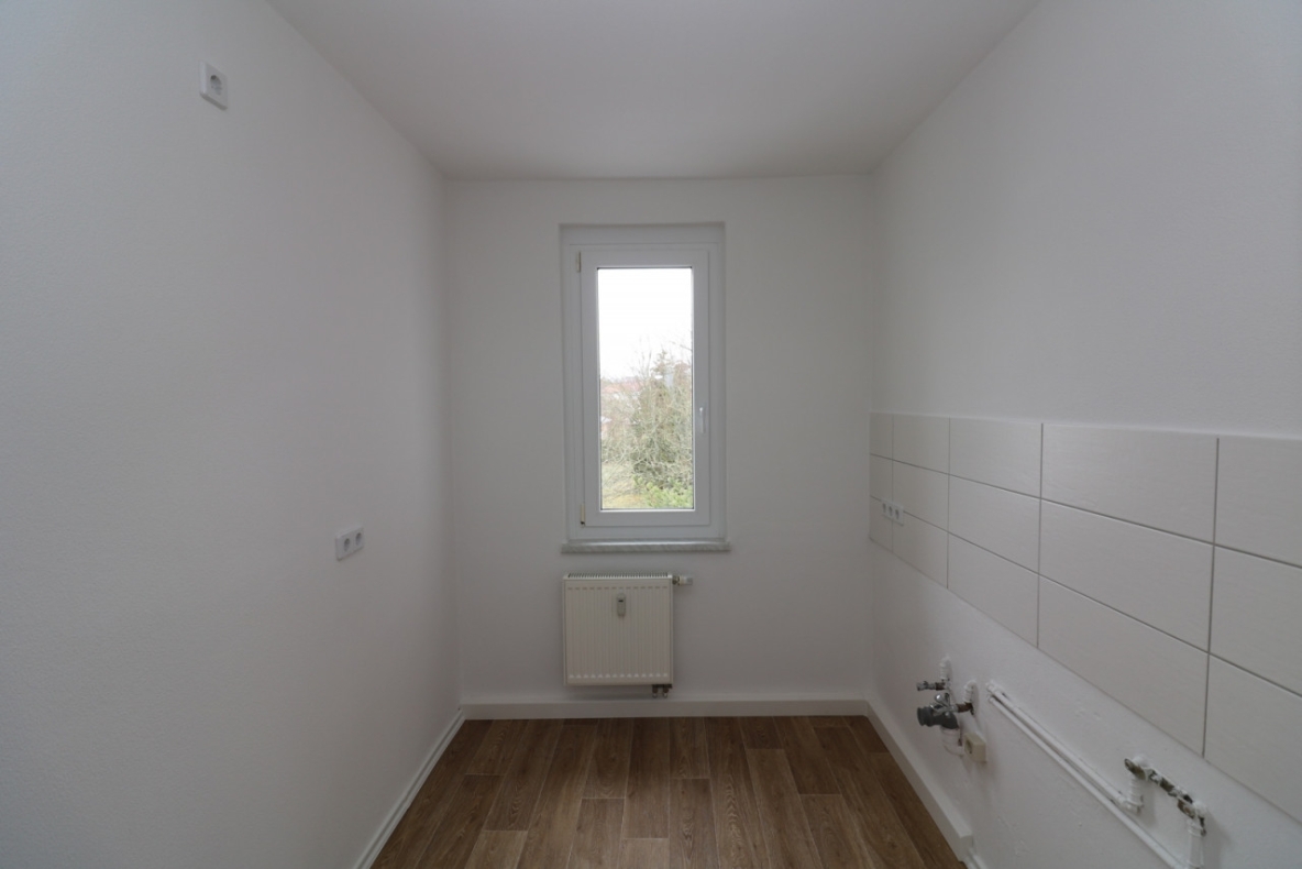 Für den kleinen Geldbeutel...günstige 2-RW mit Wanne!!! - Beispiel Küche