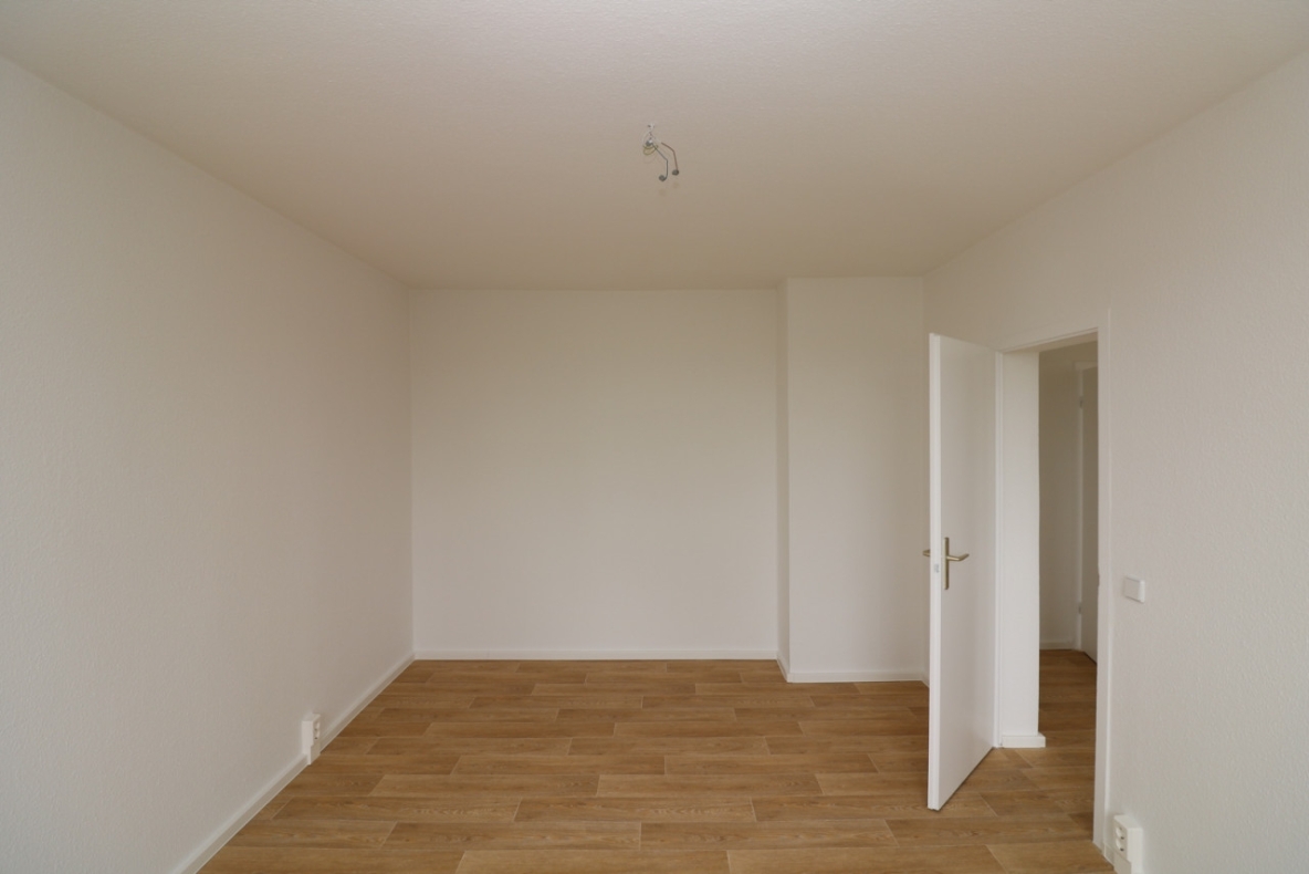 Für den kleinen Geldbeutel...günstige 2-RW mit Wanne!!! - Beispiel Schlafzimmer