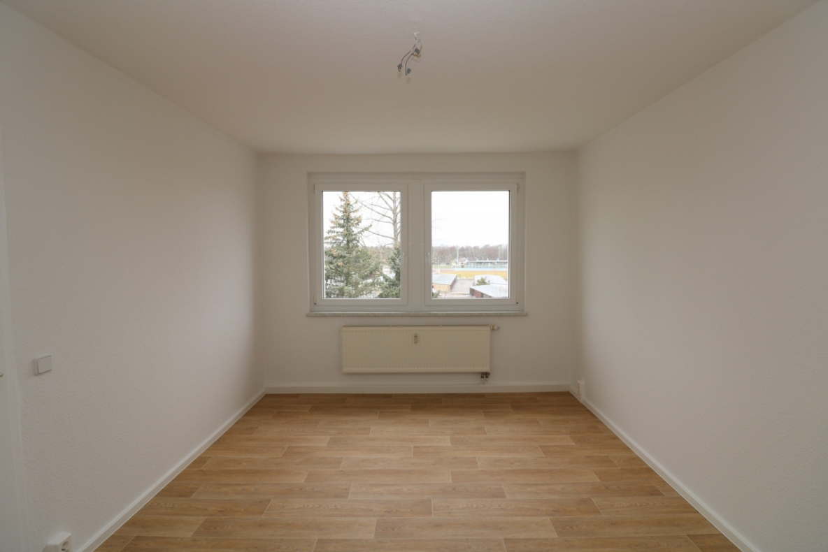 Für den kleinen Geldbeutel...günstige 2-RW mit Wanne!!! - Beispiel Schlafzimmer