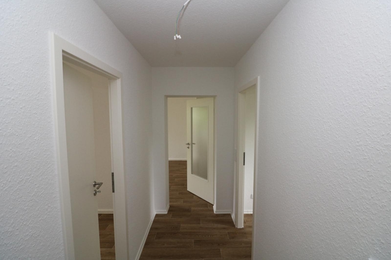 Platz für die ganze Familie... 4-RW im Erdgeschoss mit Dusche & Balkon!!! - Beispiel Flur