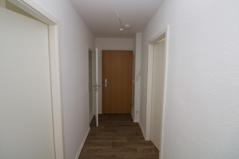 Platz für die ganze Familie... 4-RW im Erdgeschoss mit Dusche & Balkon!!! - Beispiel Flur