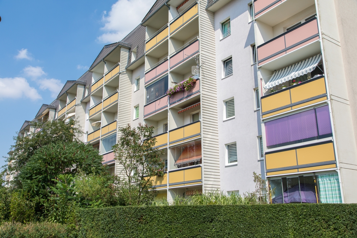 Richtig eingeseift...moderne 3-RW mit Dusche u. Balkon!!! - Außenansicht