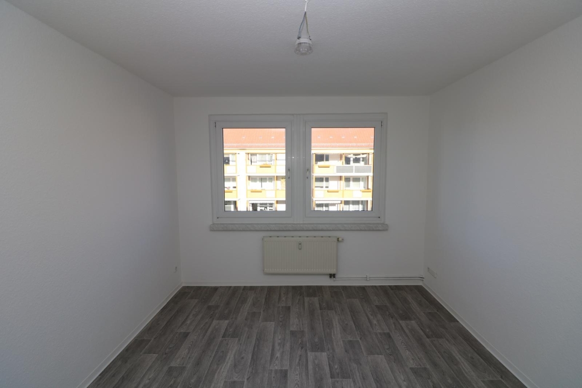 Schaumparty im modernen Wannenbad...helle 3-RW mit Wanne u. Balkon!!! - Schlafzimmer