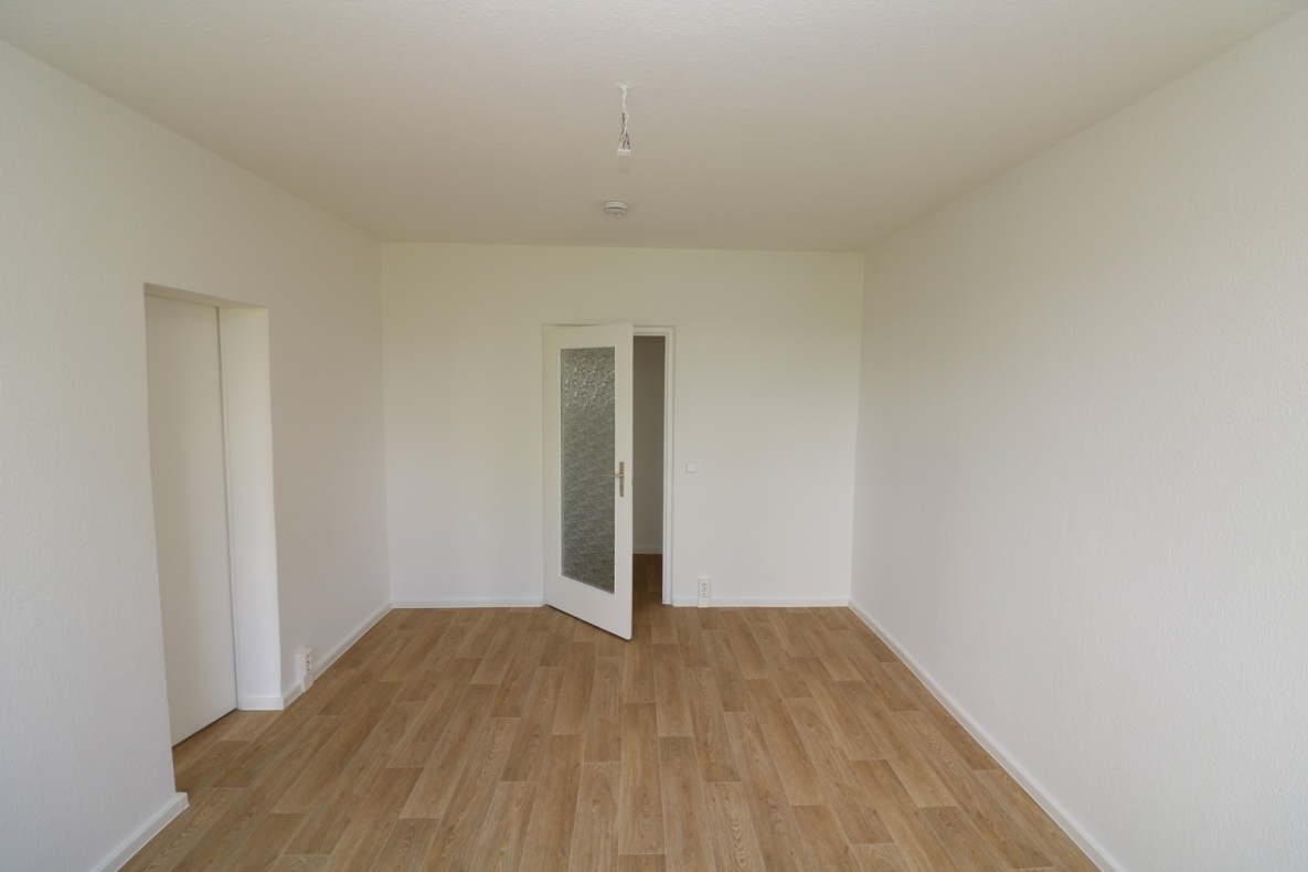 Für Sparfüchse...günstige 2-RW mit Wanne!!! - Beispiel Wohnzimmer