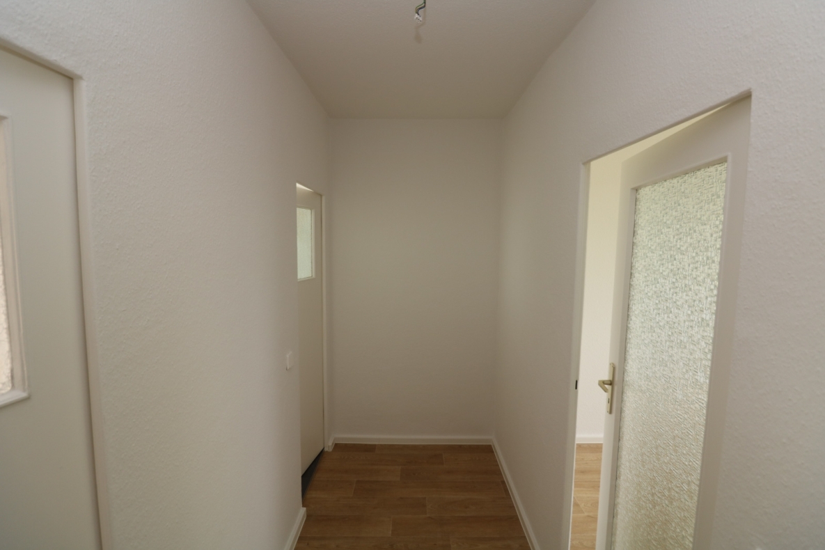 Für Sparfüchse...günstige 2-RW mit Wanne!!! - Beispiel Flur