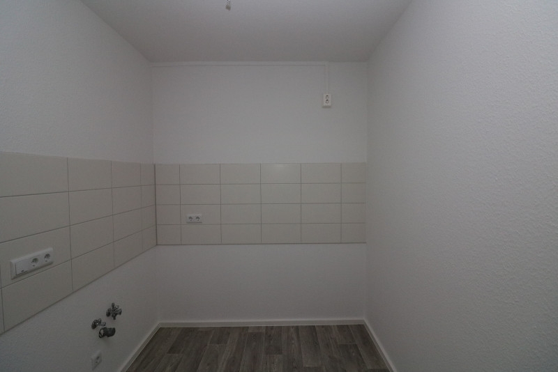 Mitten im Paradies…moderne 3-RW mit Wanne & Balkon!!! - Beispiel Küche