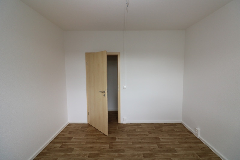 Wer Platz sucht, wird hier fündig! - 4RW im 1.OG mit Badewanne und Balkon - Beispiel Schlafzimmer