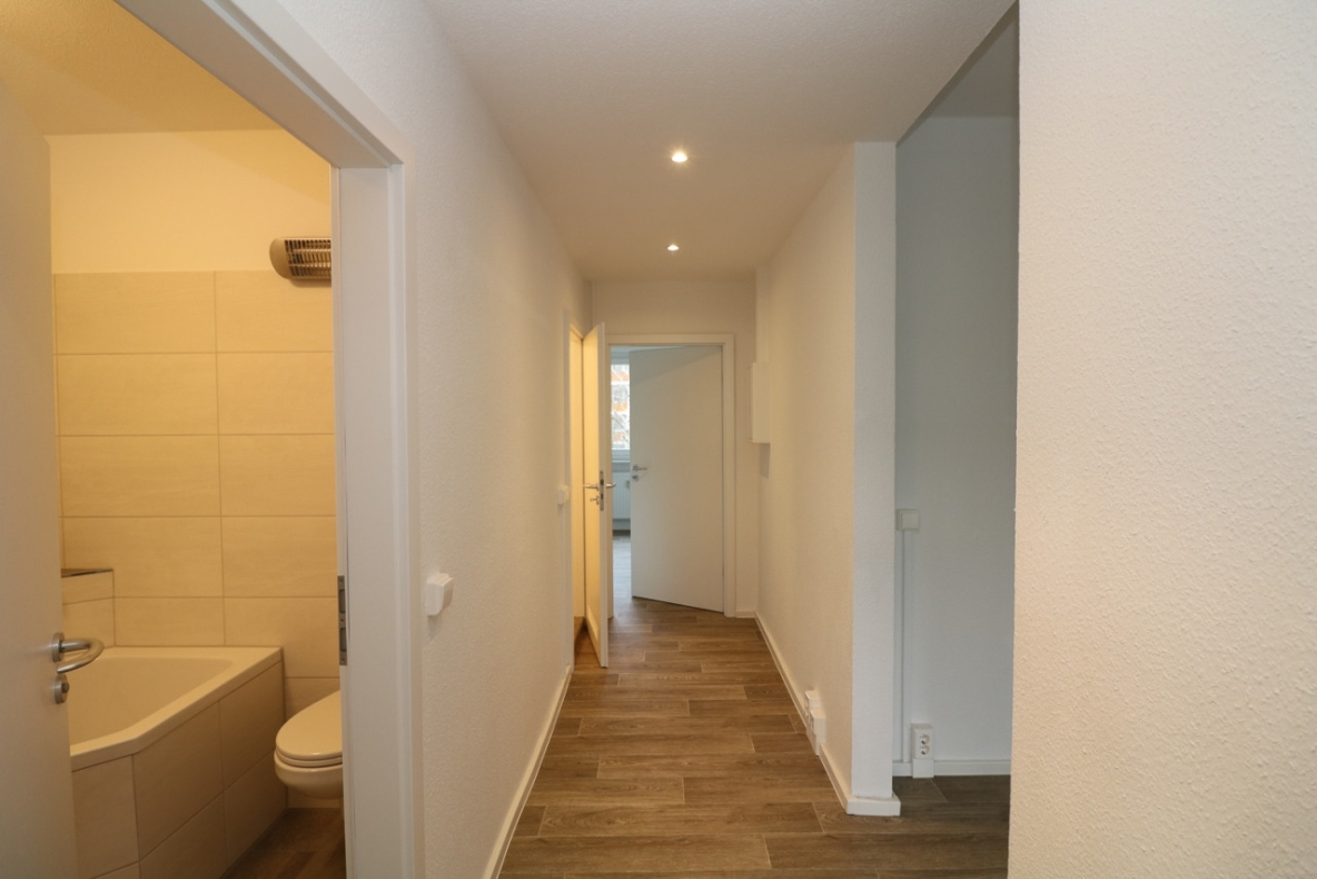 Moderne Etagenwohnung mit 2 Badezimmern...das gönn ich mir!!!! - Beispiel Flur