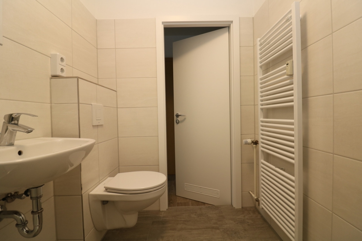 Moderne Etagenwohnung mit 2 Badezimmern...das gönn ich mir!!!! - Beispiel Bad mit Dusche