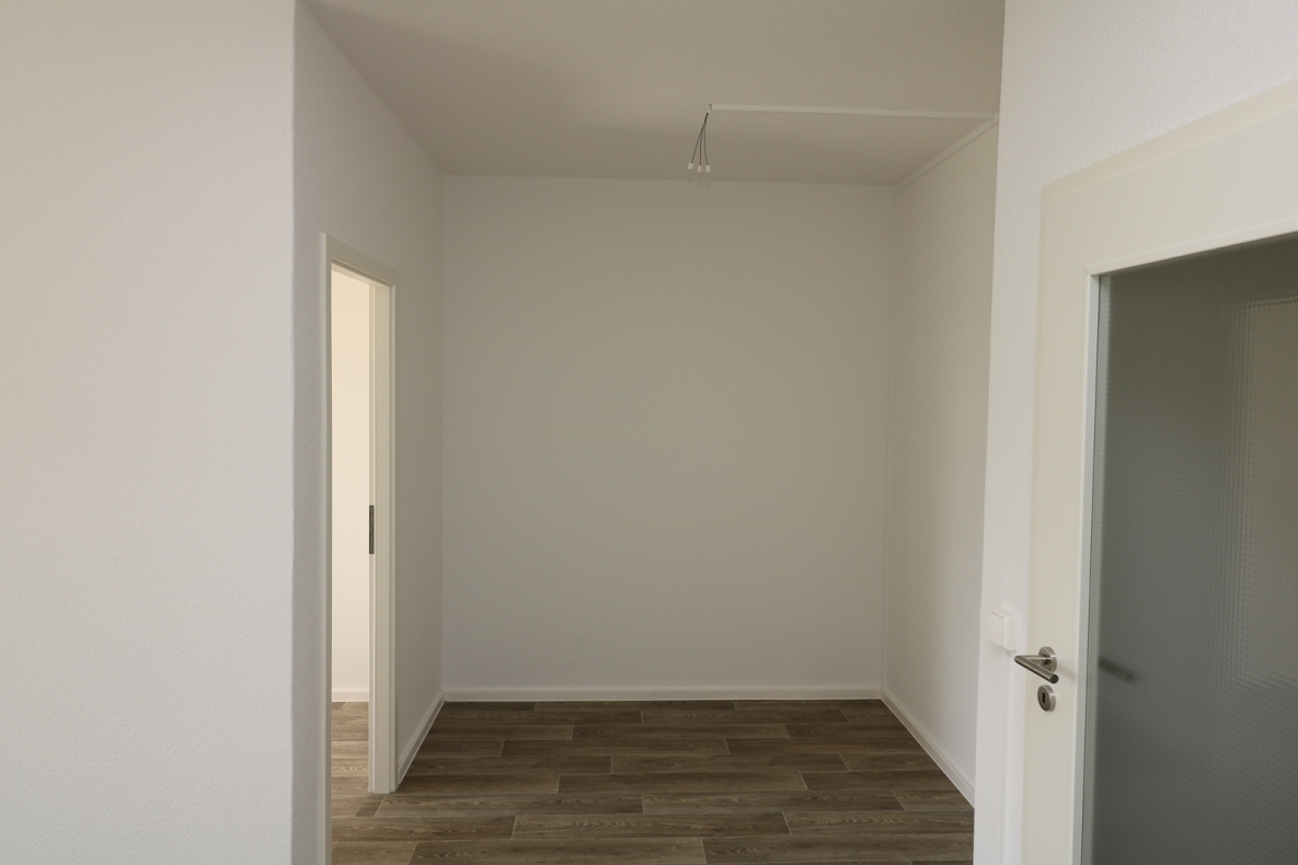 Die heißen Tage können kommen...3-RW mit Dusche u. Balkon! - Essecke