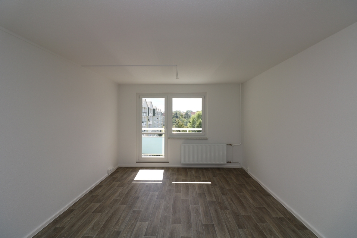 Die heißen Tage können kommen...3-RW mit Dusche u. Balkon! - Wohnzimmer