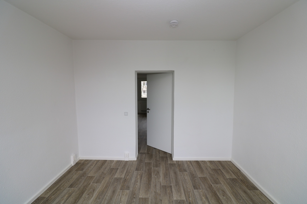 Platz für die ganze Familie...große 4-RW mit Wanne u. Balkon!!! - Schlafzimmer