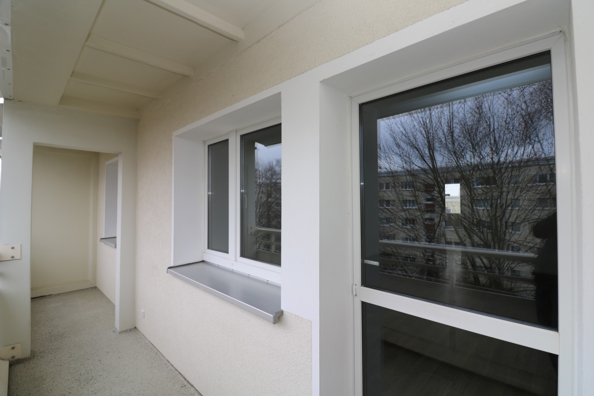 Platz für die ganze Familie...große 4-RW mit Wanne u. Balkon!!! - Balkon