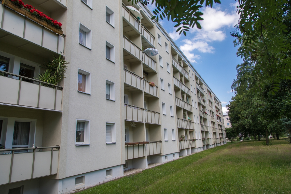 Platz für die ganze Familie...große 4-RW mit Wanne u. Balkon!!! - Außenansicht