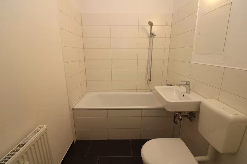 Bad mit Wanne