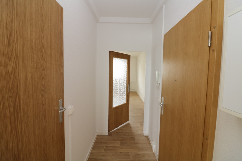 *Privater Wellnessbereich* - 3RW mit Balkon und Badewanne - Flur