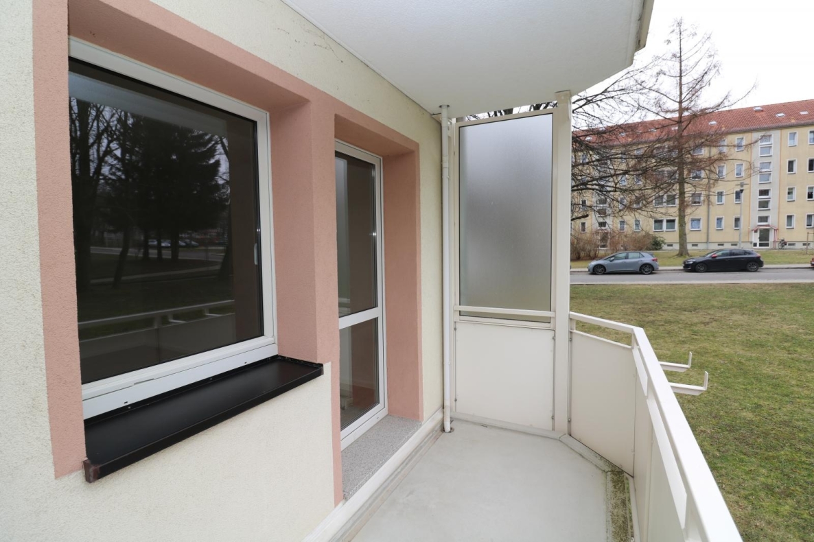 EG-Wohnung mit bodengleicher Dusche u. Balkon...da freuen sich nicht nur die Umzugshelfer! - Balkon