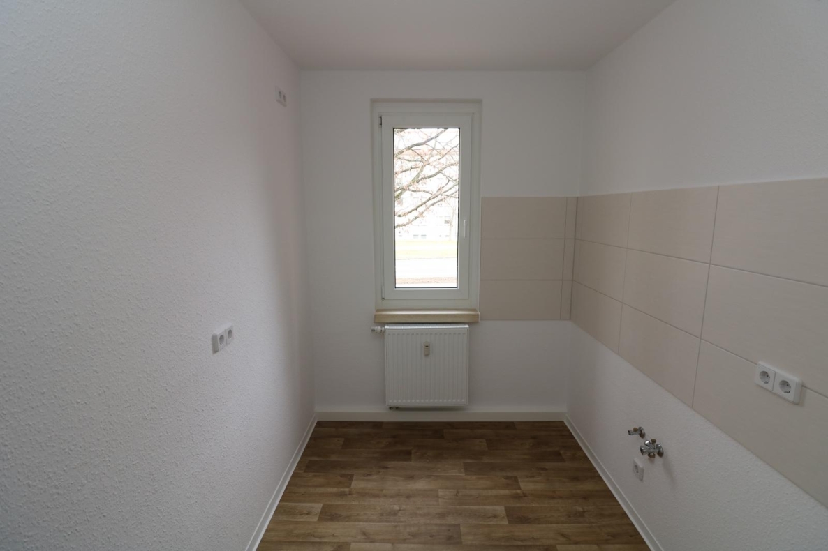 EG-Wohnung mit bodengleicher Dusche u. Balkon...da freuen sich nicht nur die Umzugshelfer! - Küche