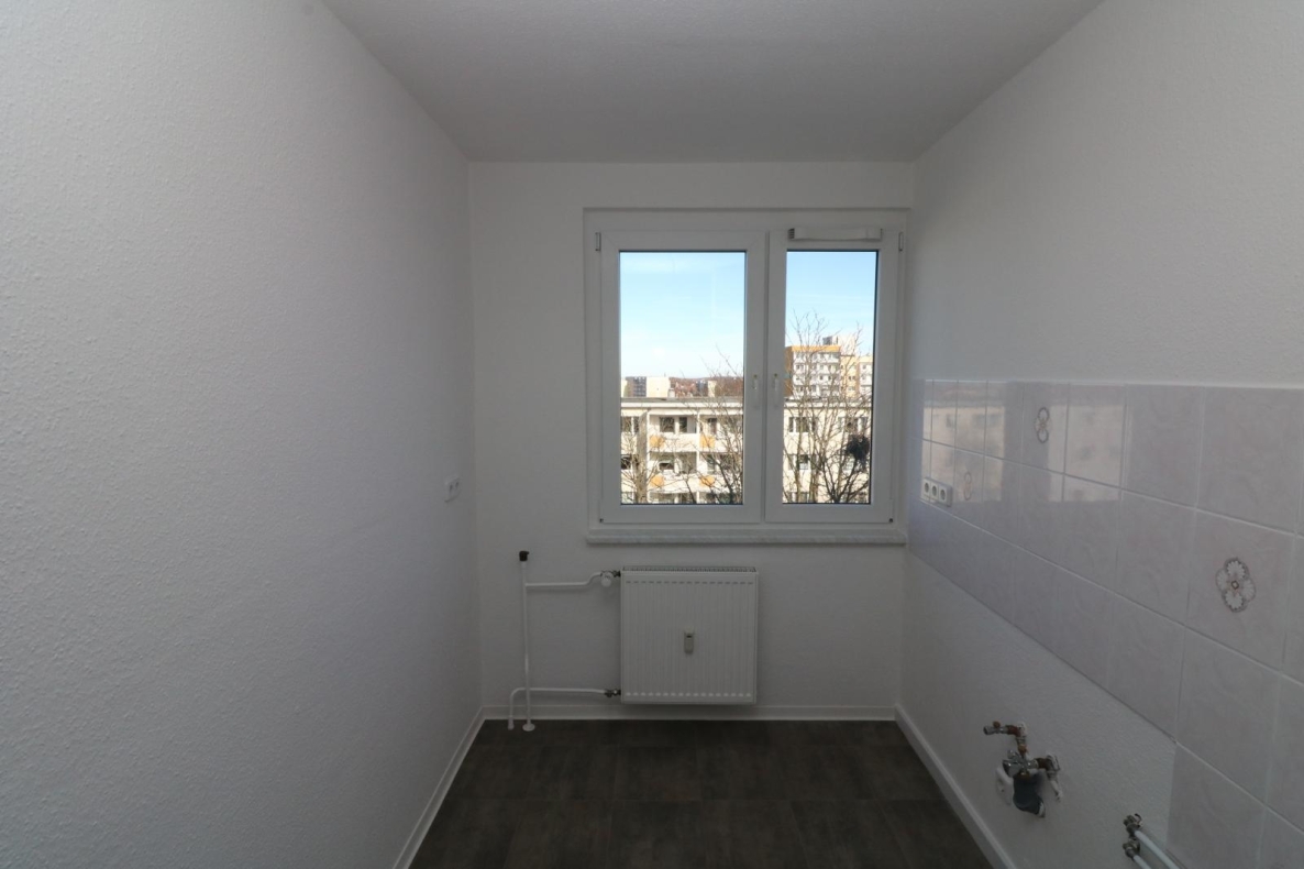 Finde dein Wohnglück - 2RW mit Badewanne und Balkon in ruhiger Lage - Küche