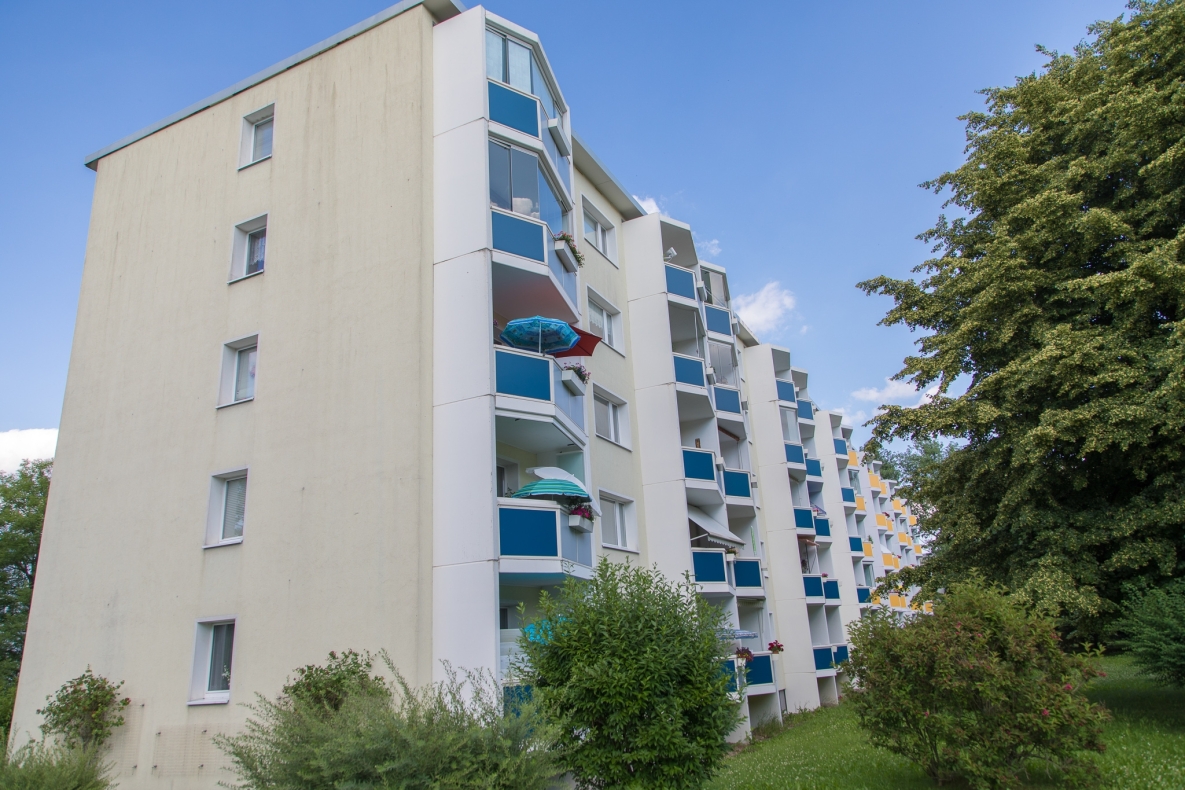 Finde dein Wohnglück - 2RW mit Badewanne und Balkon in ruhiger Lage - Außenansicht