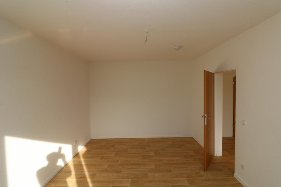 Finde dein Wohnglück - 2RW mit Badewanne und Balkon in ruhiger Lage - Schlafzimmer