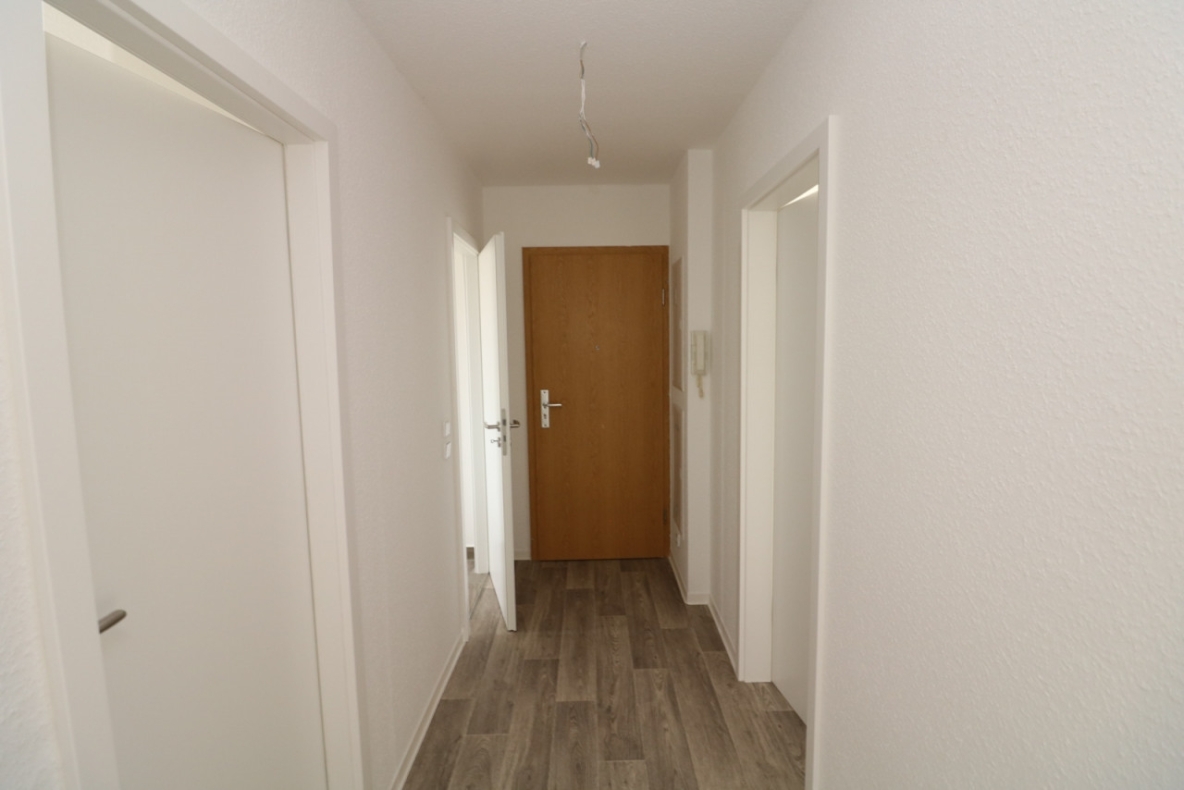 Der Star in der Manege...tolle 3-RW mit Dusche & Balkon!!! - Beispiel Flur