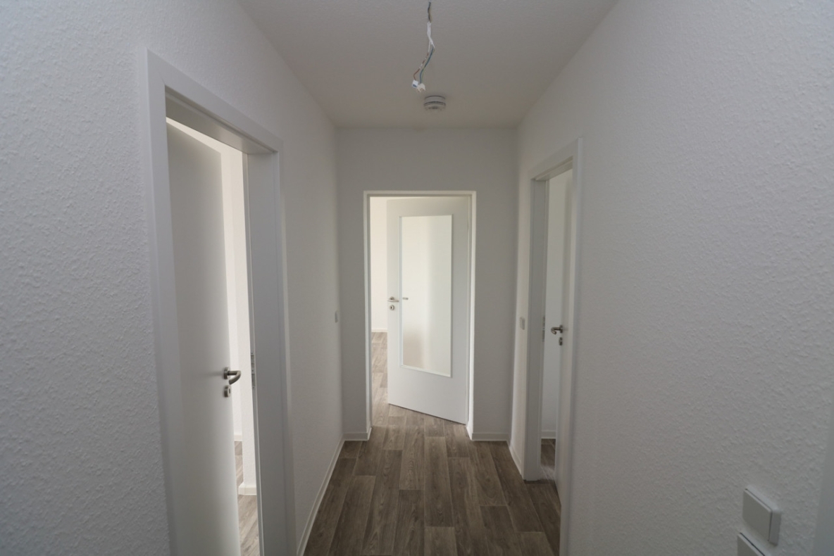 Der Star in der Manege...tolle 3-RW mit Dusche & Balkon!!! - Beispiel Flur