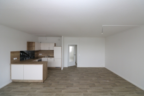 Nudeln machen ist auch kochen! – 3RW mit XXL-Wohnzimmer, Balkon und Badewanne, 09599 Freiberg, Friedeburger Straße 38