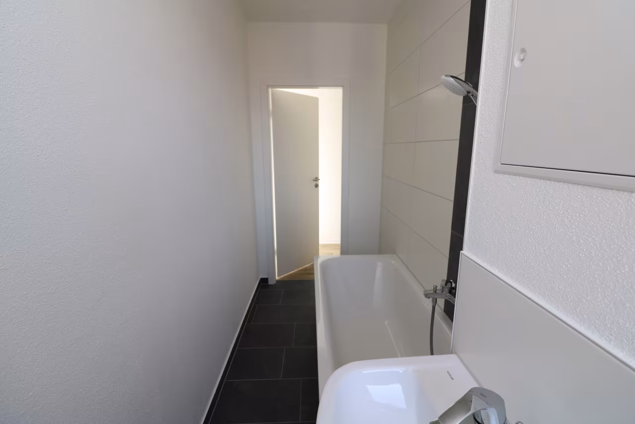 Bad mit Wanne